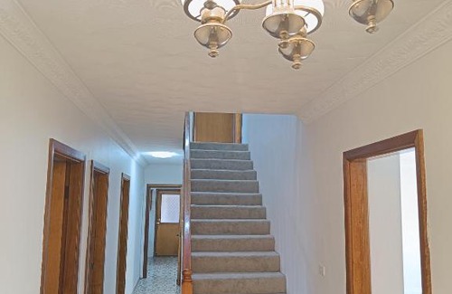 Merrylands House | Huge Studio Room in Spacious Merrylands House M1