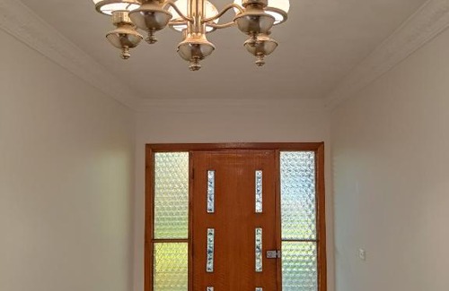 Merrylands House | Huge Studio Room in Spacious Merrylands House M1