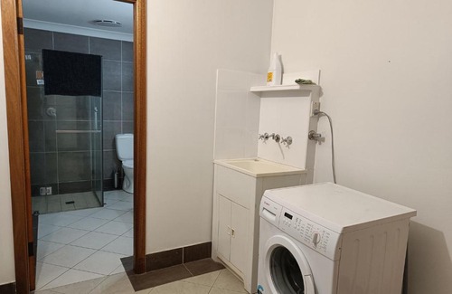 Merrylands House | Huge Studio Room in Spacious Merrylands House M1