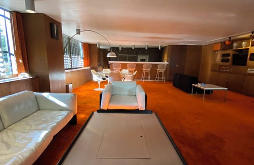 Reforma Condo | Huge, Unique, Luxurious 70's style Suite on Perfect Location