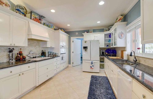 Key Colony Beach House | Huge Waterfront 5-bedroom Villa Key Colony Beach pet-friendly private pool, dock