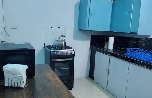 Molynes Gardens House | Hughenden couples/fam retreat, 3 brs w/AC, TVs, up to 8 guests, WiFi, AC, Ppkng,