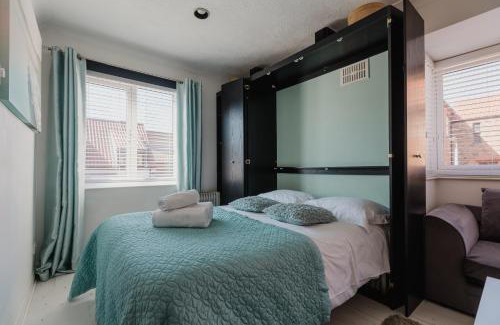 Hull Old Town Apartment | Hullidays - Trinity Studio Apt.
