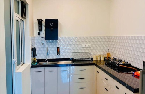 Paud Apartment | Hummingbird Hideout: 3BHK AC Flat in Baner, Pune