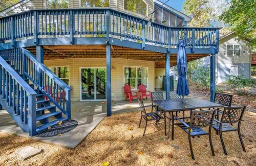 Locust Grove House | Hummingbird Lakehouse