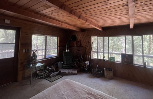 Altaville Cabin | Hummingbird's Nest