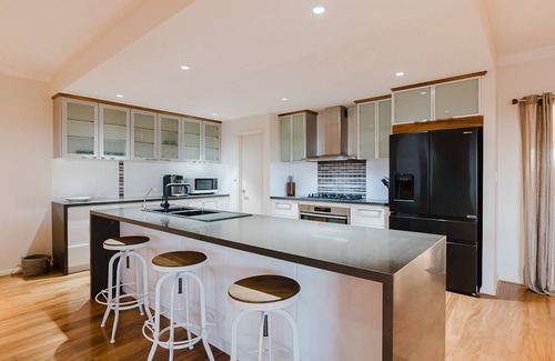 Exmouth House | Humpback is just perfect for two families or a group of friends who like their own space.