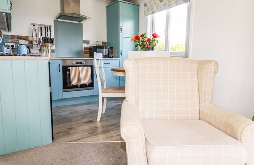 Redruth Cottage | HUNROSA, pet friendly, character holiday cottage in St Day