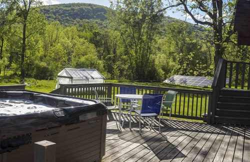 Honeoye House | Hunt Hollow Hideaway: log-off & soak in the spa, visit waterfalls and wineries