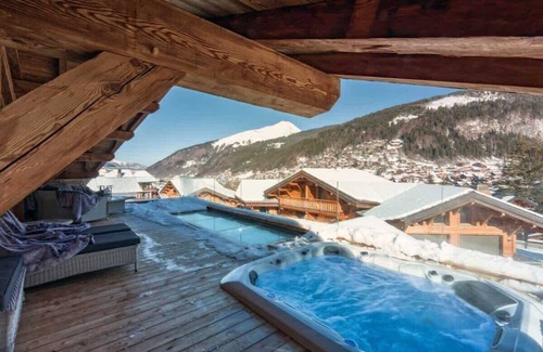 Morzine Ski Chalet | Hunter Chalets - Lodge des Nants - Fully Catered