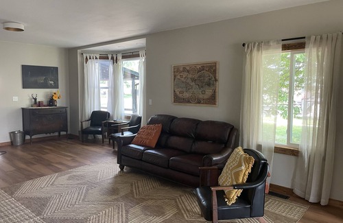 Forsyth House | Hunter’s Den & Beyond