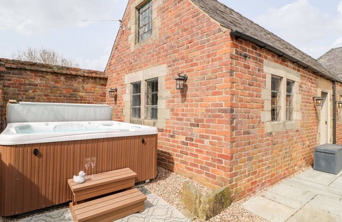 Milford Cottage | HUNTERS LODGE AT WILDERSLEY FARM, pet friendly in Belper