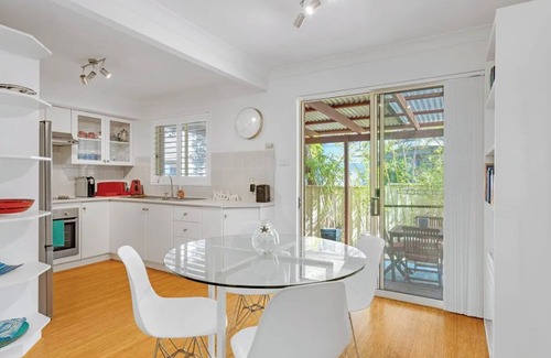 Huskisson House | Huskisson Beach Holiday Villa by Experience Jervis Bay