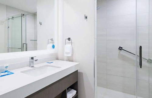 Exchange Place Hotel | Hyatt House - Studio, 1 King Bed with Sofa bed, Kitchen