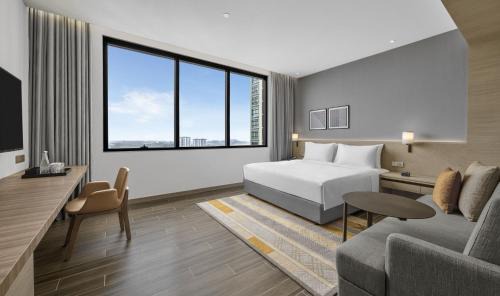 Taman Bukit Mewah Hotel | Hyatt Place Johor Bahru Paradigm Mall