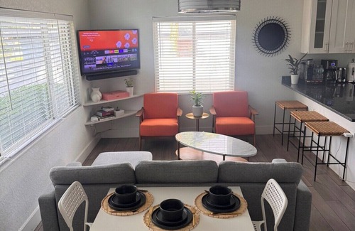North Hyde Park House | Hyde Park Home | Near Downtown, Stadium & Airport.