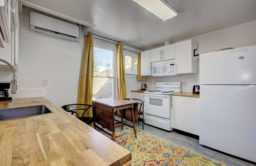 Harrison Boulevard Apartment | Hyde Park Hyde Out Apt 4