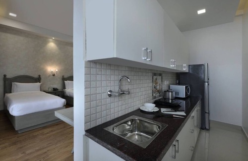 Gurugram Apartment | HYDEWEST Rose Twin Platinum Studio Luxury Serviced Residences Apartment