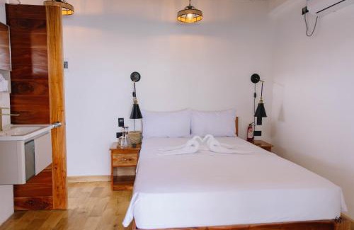 San Francisco Island Resort | Hydrogen Beach Bar and Resort