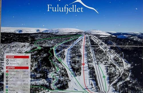Ljordal Apartment | Hytte anno 1721 uten internett, strøm, vann - men med rødmalt utedo