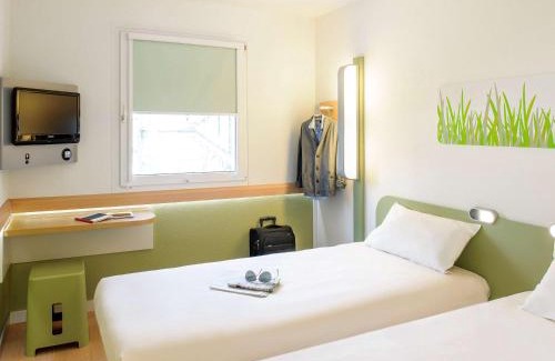 Saint-Cyr-l'Ecole Hotel | ibis budget Versailles Chateau Saint cyr l'Ecole