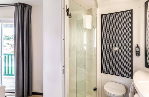 Ciboure Hotel | ibis Ciboure St Jean De Luz Hotel