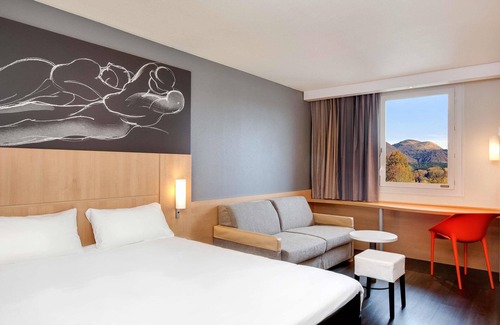 Riom Hotel | ibis Clermont Ferrand Nord Riom