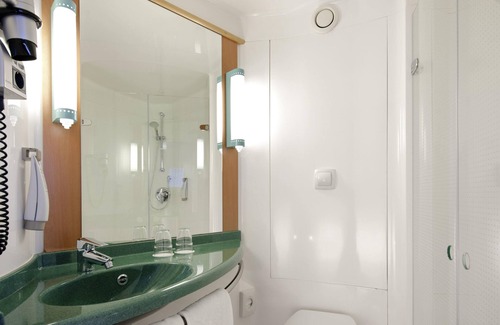 Munchen District Hotel | ibis München Garching