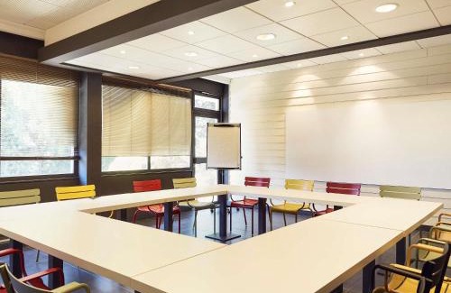 La Seyne-sur-Mer Hotel | Ibis styles Toulon la Seyne sur Mer
