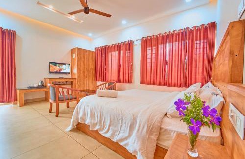 Devikolam Hotel | Ice Pellets Munnar Resort with Pool by VOYE HOMES