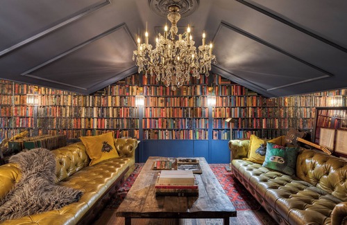 Joshua Tree House | Iconic 6BR Desert Retreat w/Pool, Pickleball & Fire Pit | Joshua Tree Mansion