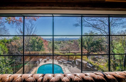 Highland Park West House | Iconic Dtown Mansion l Pool & Spa l Views