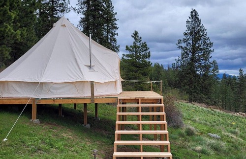 Harrison Cabin | Idaho Getaways Beautiful Glamp tent with lakeview of Lake Coeurdalene & campfire