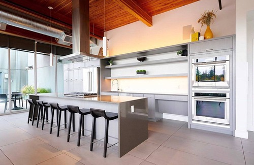 Wilburton Apartment | Ideal Bellevue 1BR w/BBQ, Gym, W/D, near Spring District, by Blueground