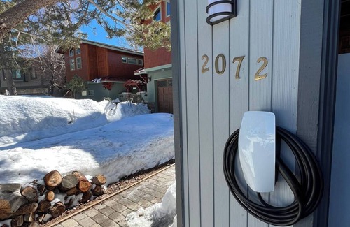 Tahoe Keys House | Ideal Escape! Waterfront 2/2 Home in Tahoe Keys