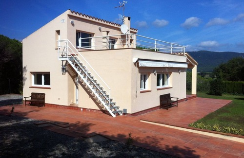 Santa Maria de Solius House | Ideal family House with garden Wifi Community Pool. Near Costa Brava beaches