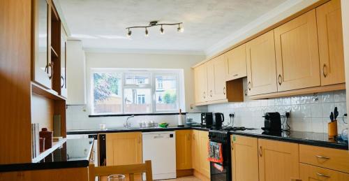 Exmouth House | Ideal Family Holiday home Exmouth