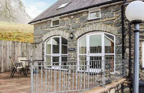 Cwmtirmynach Cottage | Ideal for couples or solo travellers, surrounded by glorious countryside views.