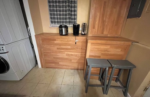 Detroit House | Ideal for monthly stays. Short term rentals will receive 20% off booking.