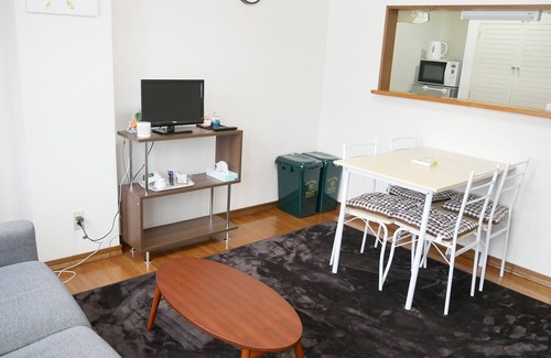 Hakodate Apartment | Ideal for your family! 3 bedrooms with free parking and room for up to 9 people.