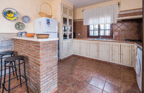 Zahora House | Ideal Holiday Home "Casa Limonero" Near the Beach with Shared Pool