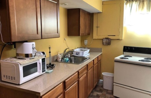 Lochearn Apartment | Ideal Home Away From Home
