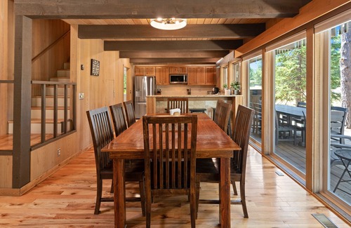 Overlook Park House | Ideal Locale! AC, Hot Tub, Game Room, 3 min Bike to SHARC, Near Village