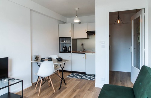 Perros-Guirec Apartment | Ideal location: Iliöz, 2-star T2 apartment only 50m from the beach.
