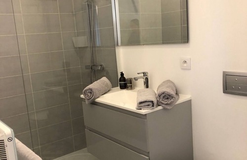 Perros-Guirec Apartment | Ideal location: Iliöz, 2-star T2 apartment only 50m from the beach.