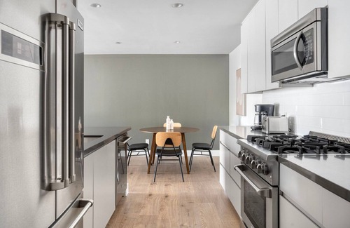 Sharon Heights Apartment | Ideal Menlo Park 1BR w/Gym & Spa, nr Farmer's Markets, by Blueground