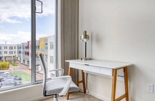 Evergreen Park Apartment | Ideal Palo Alto 2BR w/W/D, Pool & Spa, walk to Pinterest, by Blueground