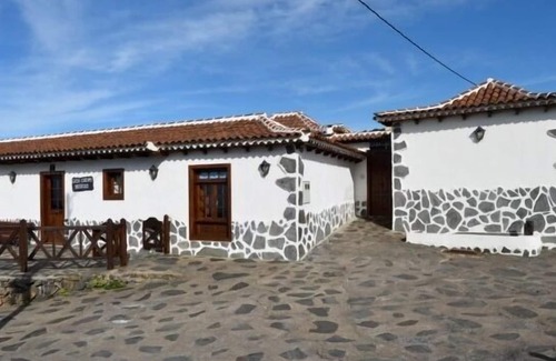 Erjos Cottage | Ideal place to unwind from daily stress and hiking.