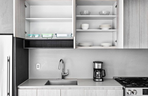South Loop Apartment | Ideal South Loop 2BR w/Pool, BBQ & Gym, nr Grant Park, by Blueground