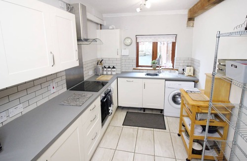 Ellastone Cottage | ideal venue on a farm for friends and family. 4 miles Alton Towers